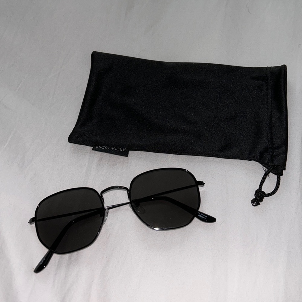 Black sunglasses
